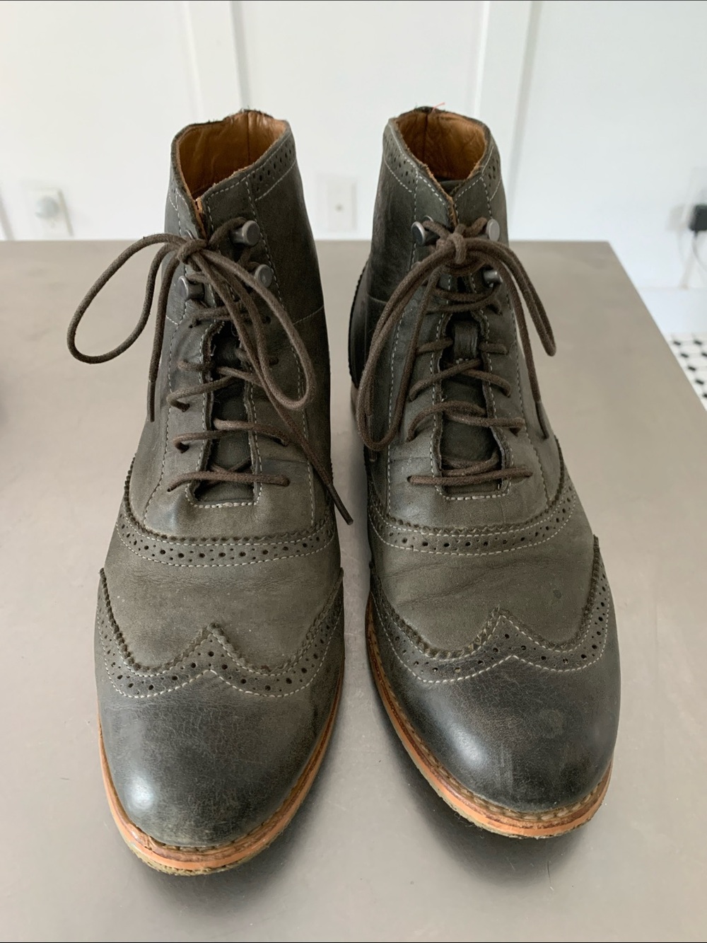 Sebago Claremont Leather Wingtip Ankle Boots - Size 8.5